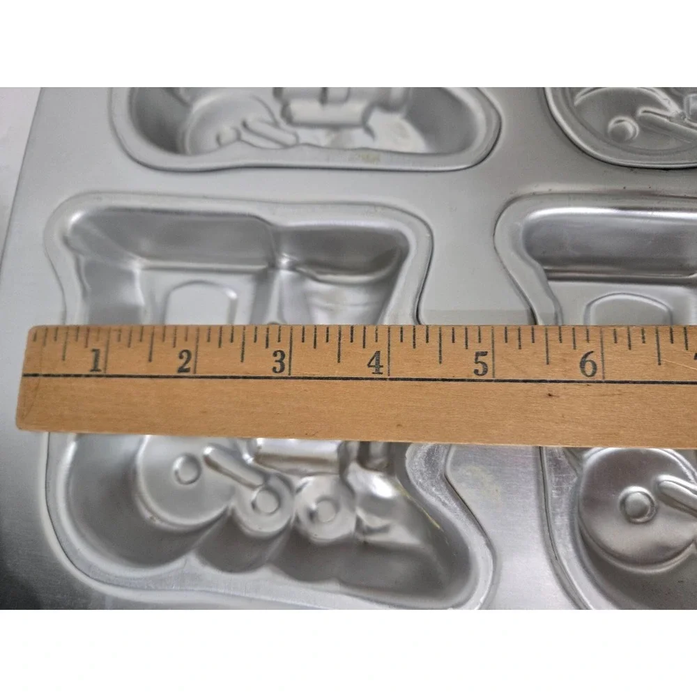 Vintage Wilton Style Train Cake Pan 6-Cavity Aluminum‎ Railroad Baking Mold